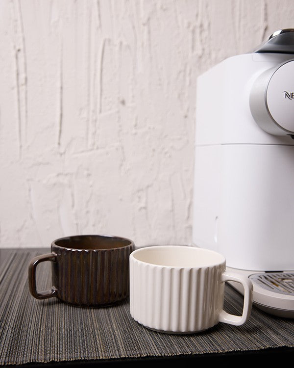 Relief Asortik Desenli 4 Parça 2 Kişilik Porselen Çay Kahve Fincan Takımı 220 ml - Kahverengi