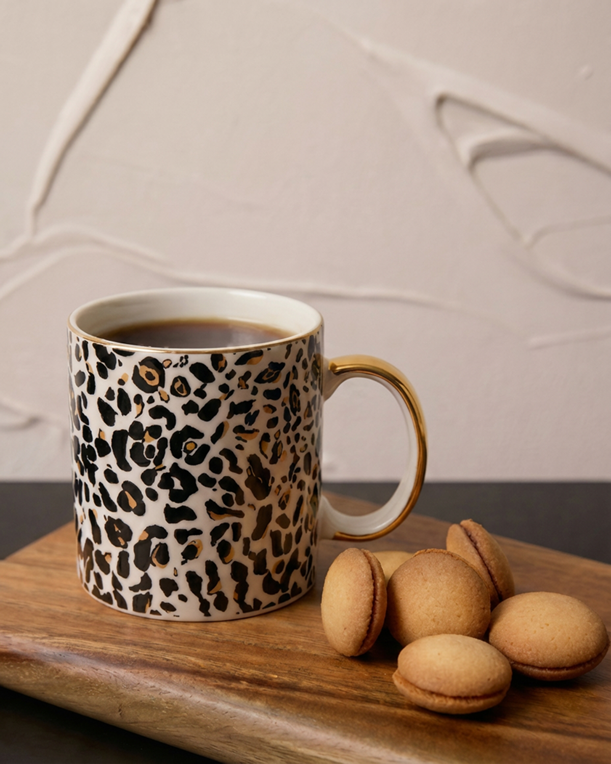 Leopard Luxe Gerçek Altın Yaldızlı Leopar Desenli Porselen Kupa 340 ml
